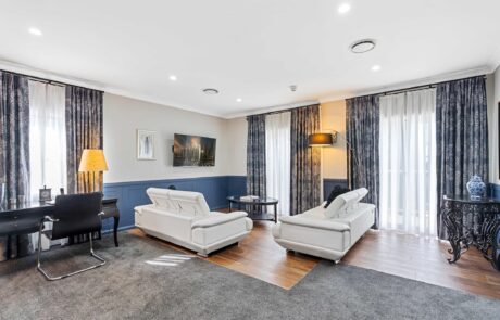 de-russie-hotel-boutique-accommodation-orange-blue-room-57