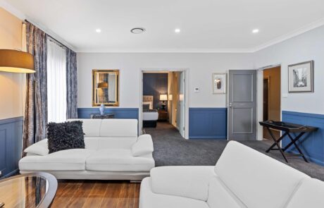 de-russie-hotel-boutique-accommodation-orange-blue-room-59