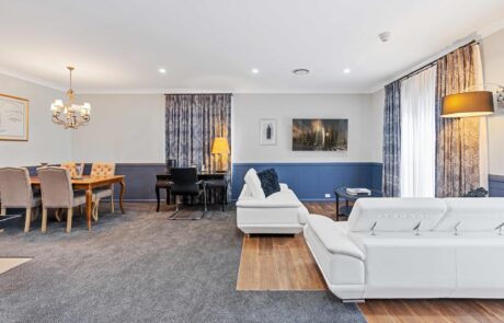 de-russie-hotel-boutique-accommodation-orange-blue-room-63